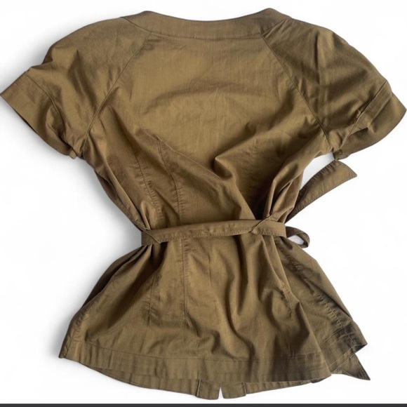 NY Company Tan Button up top with tie waist Casual Preppy Office Size Small - Picture 2 of 3